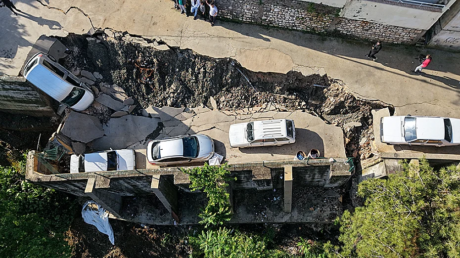 Hatay'da Sel Felaketi: 3 Kişi Hayatını Kaybetti, 2 Kişi Kayıp