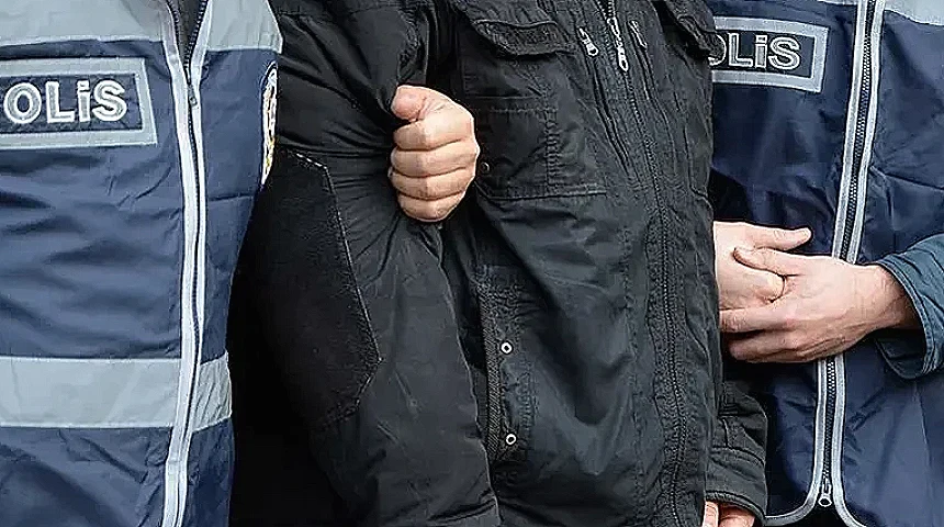 İBB Soruşturmasında Gözaltı: O.Y. Türkiye'ye Dönüşünde Yakalandı