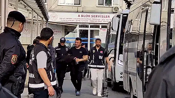 İBB'ye Yolsuzluk Operasyonunda Yeni Gelişme: Gözaltına Alınanlar Sağlık Kontrolünden Geçirildi