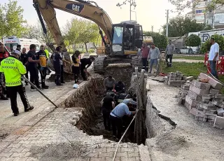 Konya'da Göçük Altında Kalan 2 Kardeş İşçi Kurtarıldı