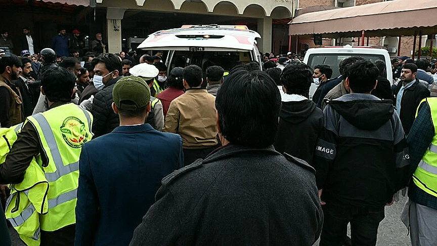 Pakistan'da Pazar Yerinde Patlama: 9 Kişi Hayatını Kaybetti