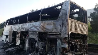 Tur Otobüsü Alev Aldı: 45 Kişi Son Anda Kurtarıldı