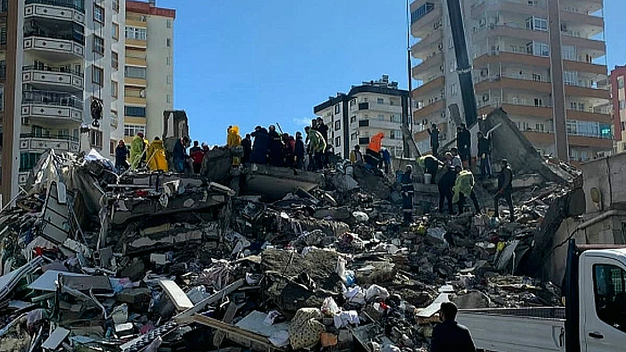 Tutar Yapı Sitesi Dosyasında Kamu Görevlileri Hakkında "Kusursuz" Raporu Tartışması