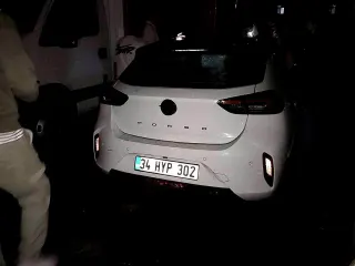 Üsküdar'da Park Halindeki Üç Araç Küle Döndü