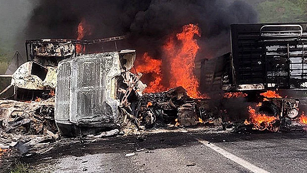 Van-Tatvan kara yolunda feci kaza: 2 kişi hayatını kaybetti